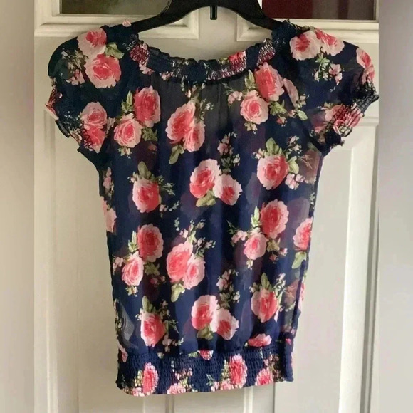 Abercrombie & Fitch Navy & Ruffle Top Blouse with Pink Floral Print Size Small - Picture 4 of 8